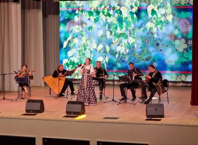 Марта Серебрякова и ансамбль «Губерния» выступили в Наровчате